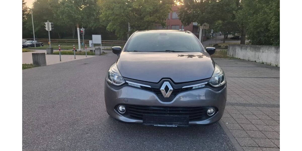 Renault Clio 85.000 km 7.300 &euro; stuttgart 70469