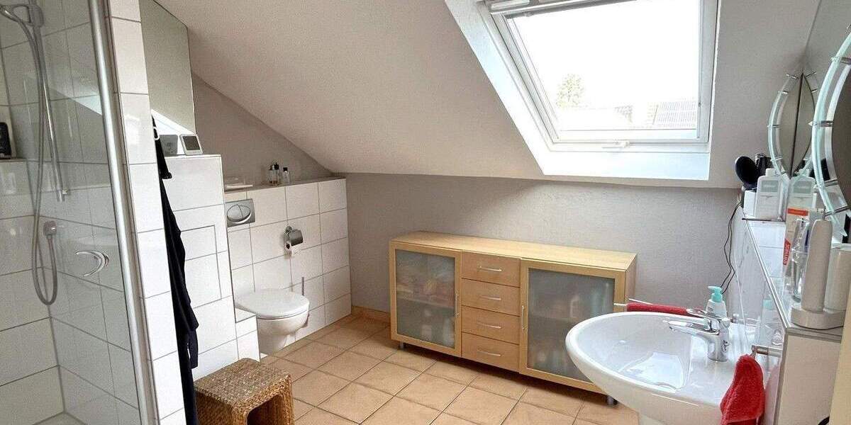 Reihenendhaus Stuttgart-Weilimdorf (Wolfbusch) Wolfbusch - 4 Zimmer, 146 m&sup2;, 760.000&euro; | Angebot:25525616