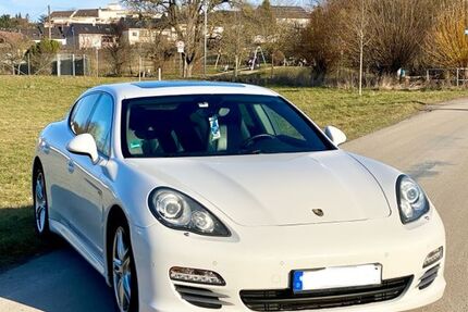 Porsche Panamera 183.500 km 21.999 &euro; Stuttgart 70499