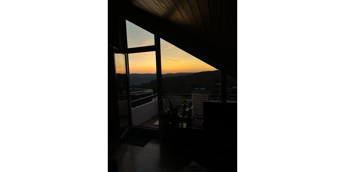 Dachgeschoßwohnung Stuttgart Sillenbuch - 3 Zimmer, 80 m&sup2;, 1.500&euro; | Angebot:25223834