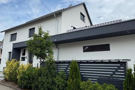 Haus Nürtingen - 5 Zimmer, 152 m&sup2;, 1.950&euro; | Angebot:25263110