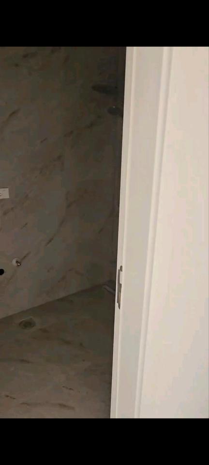 Shitet Banesa shum lir : 2 dhoma , Balkon ne Prizeren Kosovë