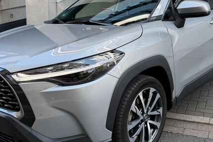 Toyota Corolla Cross 13.000 km 27.500 &euro; Stuttgart 70597
