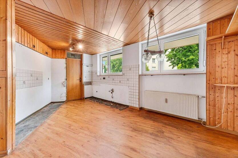 **Verwirklichen Sie Ihren Traum: 3,5-Zi. Wohnung, ruhige und zentrale Lage, renovierungsbedürftig**