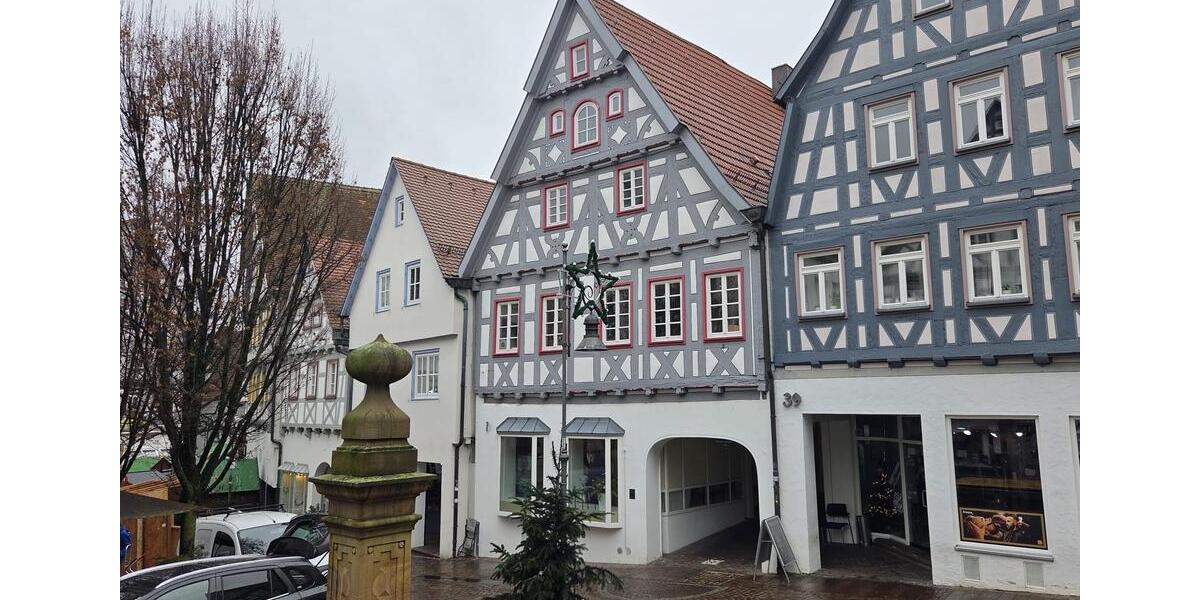 Waiblingen am Marktplatz 3,5-Zimmer-Maisonettewohnung in historischem Fachwerkhaus 3.5 zimmer