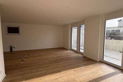 Wohnung Reutlingen / Betzingen Betzingen - 2 Zimmer, 84 m&sup2;, 1.200&euro; | Angebot:26657015