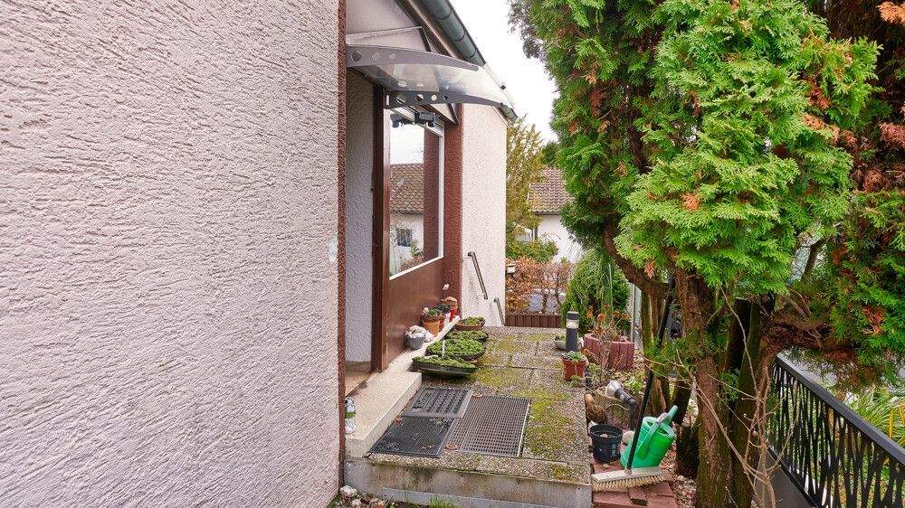 Ansprechendes Einfamilienhaus mit Garten und eigener Garage, in bester Lage von Neckarweihingen! 5 zimmer