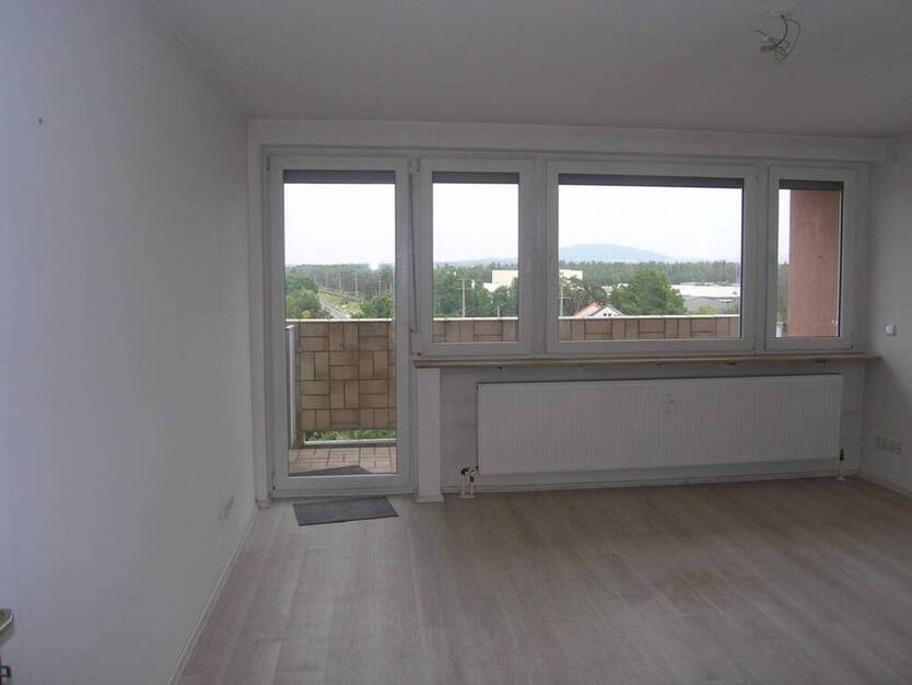 3-Zimmer-Wohnung in Aussichtslage mit Loggia -für 1-2 Personen geeignet-