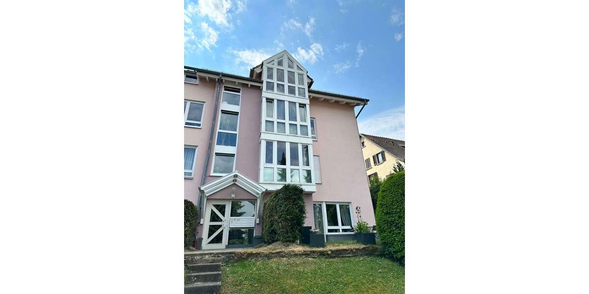Etagenwohnung Böblingen Böblingen (Stadt) - 4 Zimmer, 110 m&sup2;, 1.750&euro; | Angebot:25480203