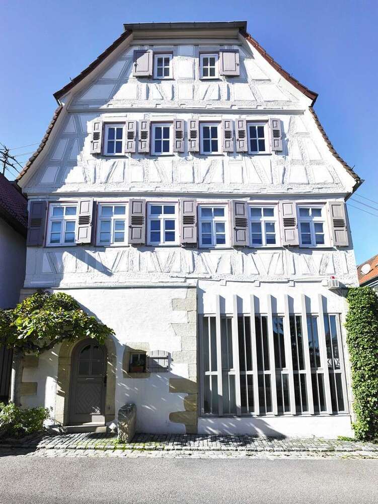 Haus zum Kaufen in Stuttgart 1.420.000 € 200 m²