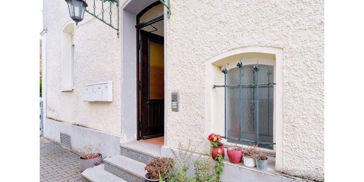 Etagenwohnung Stuttgart Degerloch - 3 Zimmer, 65 m&sup2;, 290.000&euro; | Angebot:25278927