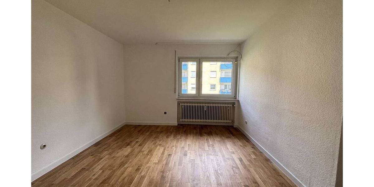 Etagenwohnung Ludwigsburg Neckarweihingen - 4 Zimmer, 135 m&sup2;, 1.850&euro; | Angebot:26917534