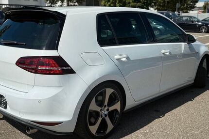 VW Golf