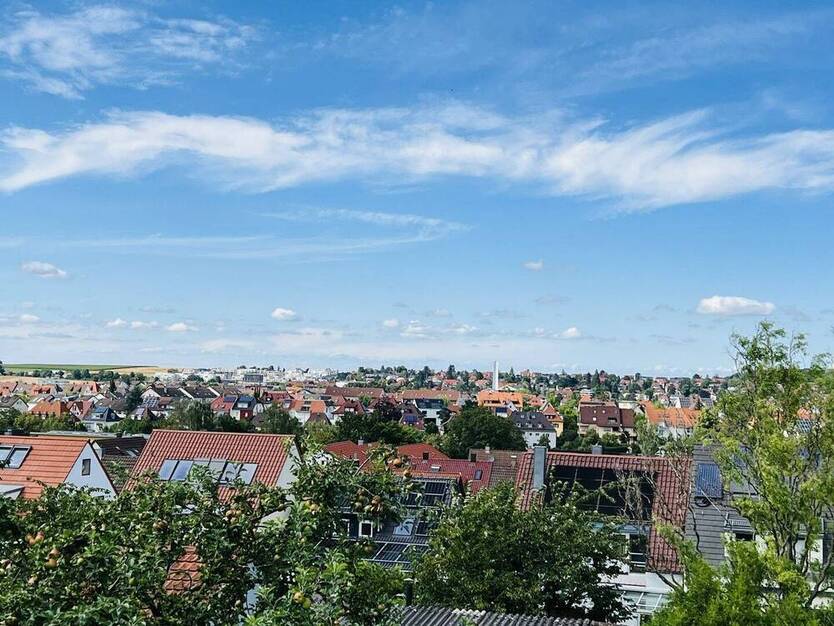 Traumhaus mit großem GartenWintergartenTerrasse und Garage in ruhiger Lage