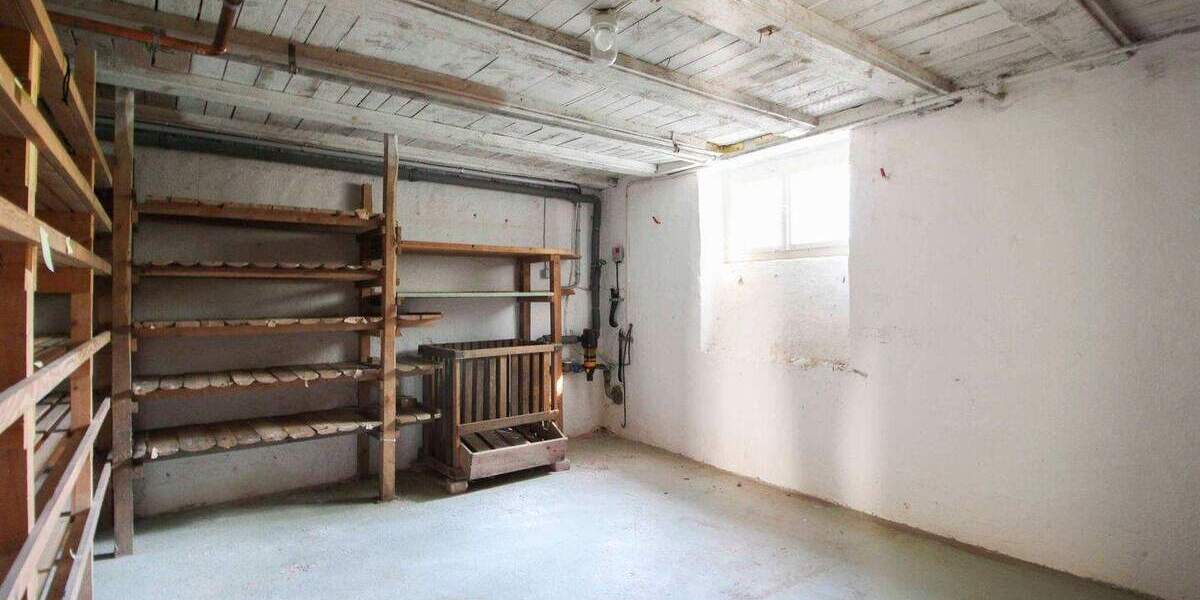 Mehrfamilienhaus, Wohnhaus Stuttgart Botnang - 9 Zimmer, 1.200.000&euro; | Angebot:25279010