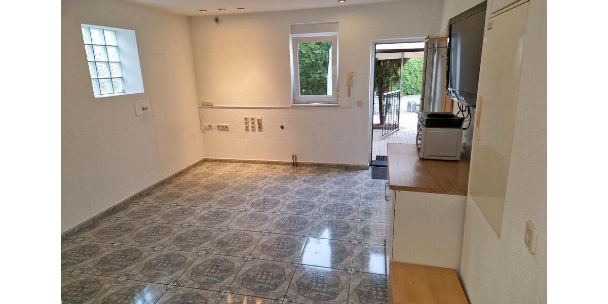 Erdgeschoßwohnung Weinstadt - 1 Zimmer, 30 m&sup2;, 690&euro; | Angebot:26256410