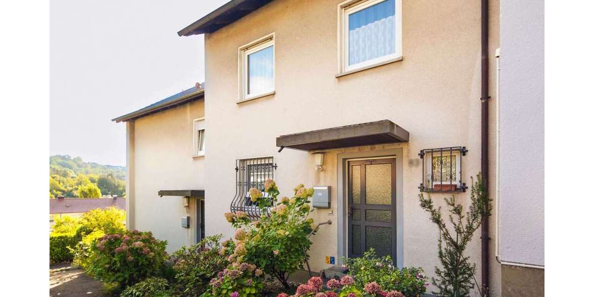 Einfamilienhaus Esslingen am Neckar Hegensberg - 6 Zimmer, 116 m&sup2;, 420.000&euro; | Angebot:25963451