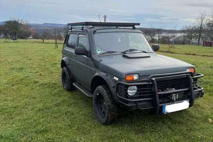 Lada 4x4 16.400 km 8.500 € Hochdorf 73269