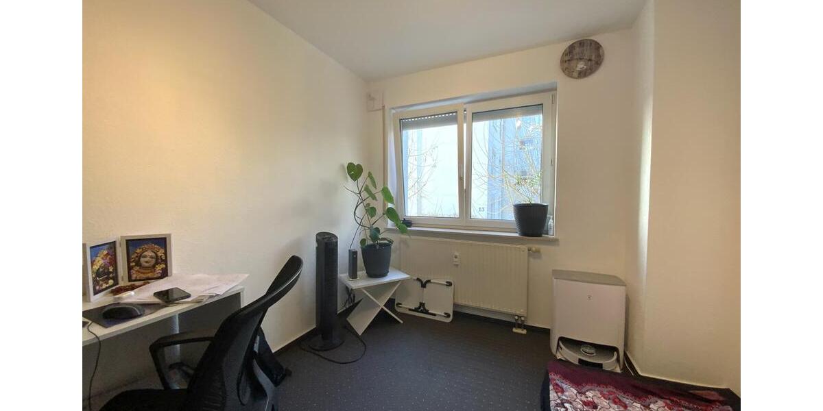 Lichtdurchflutete 3-Zimmerwohnung mit EBK und Süd-West Balkon in Freiberg am Neckar 3 zimmer