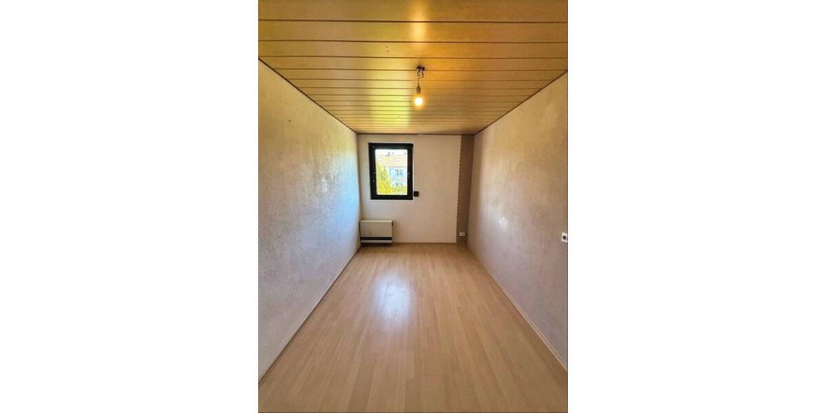 Reihenmittelhaus Sindelfingen Mitte - 7 Zimmer, 140 m&sup2;, 480.000&euro; | Angebot:26807364