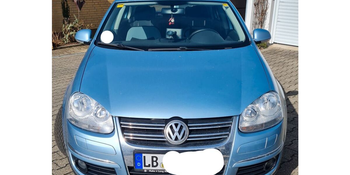 VW Jetta 92.000 km 4.572 &euro; Korntal-Münchingen - Münchingen 70825