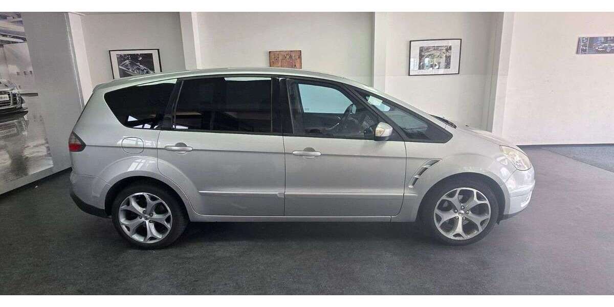 Ford S-Max 228.000 km 3.490 &euro; Asperg 71679