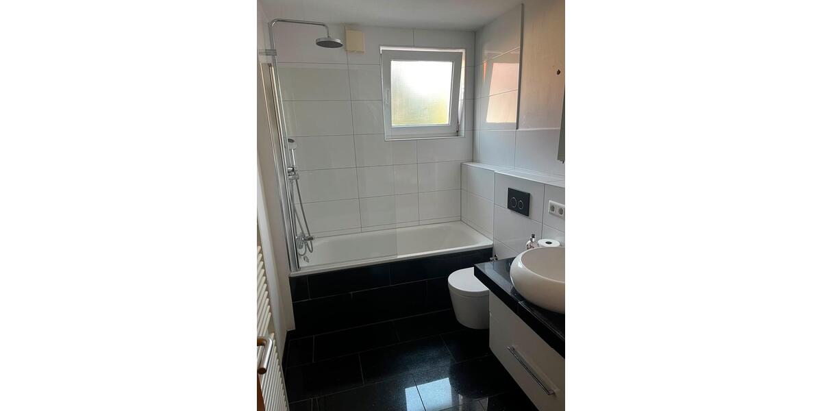 Etagenwohnung Stuttgart Bad Cannstatt - 3 Zimmer, 81 m&sup2;, 420.000&euro; | Angebot:26885480