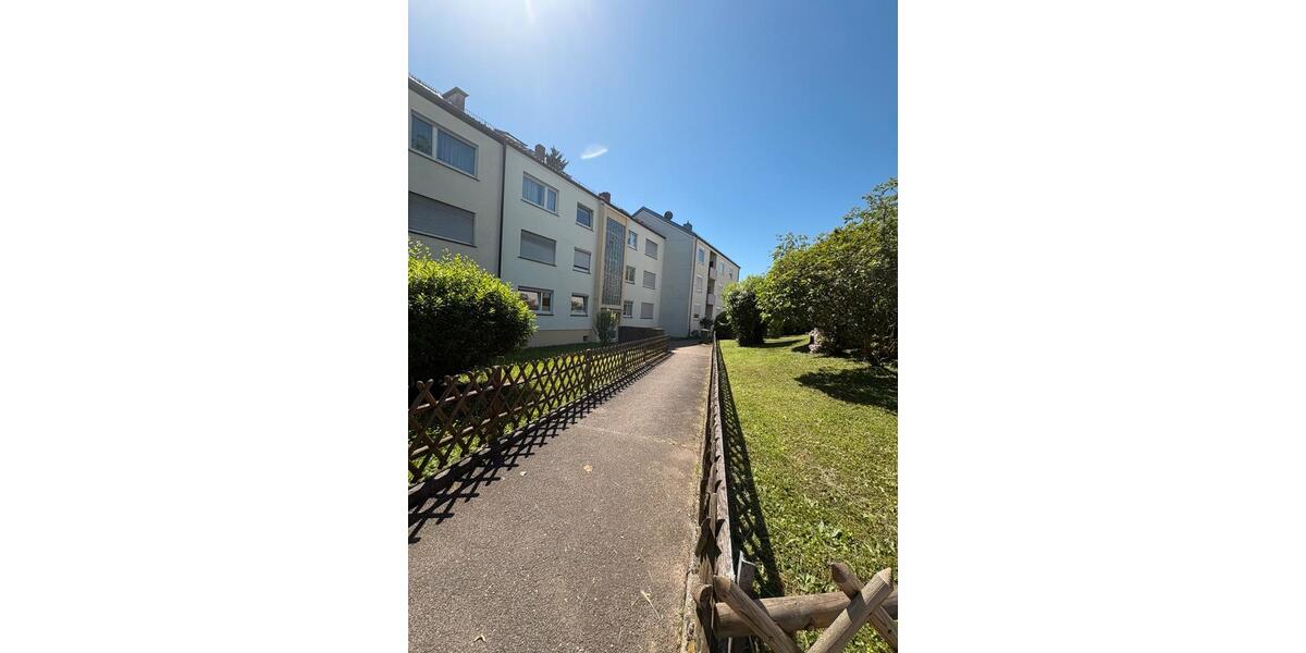 Dachgeschoßwohnung Stuttgart Feuerbach - 2.5 Zimmer, 55 m&sup2;, 184.000&euro; | Angebot:26738735