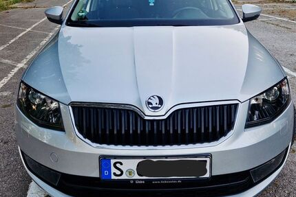 Skoda Octavia 102.000 km 12.950 € Stuttgart 70173