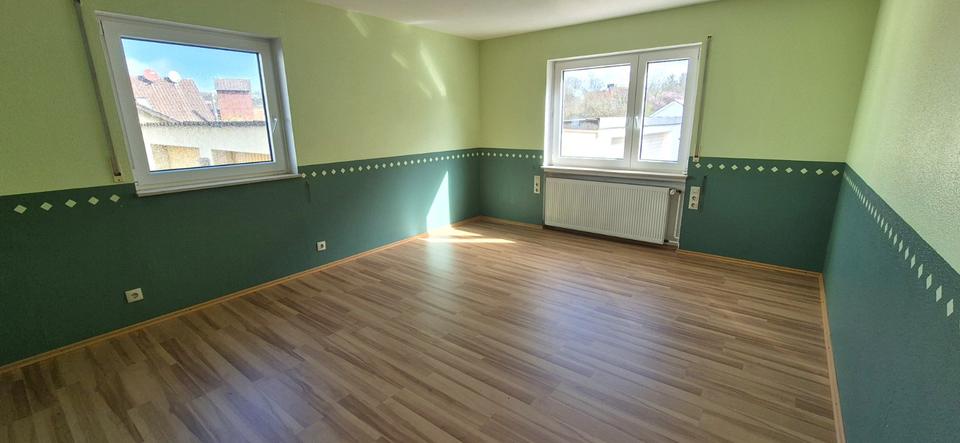 Mehrfamilienhaus, Wohnhaus Markgröningen - 9.5 Zimmer, 220 m&sup2;, 820.000&euro; | Angebot:26061531