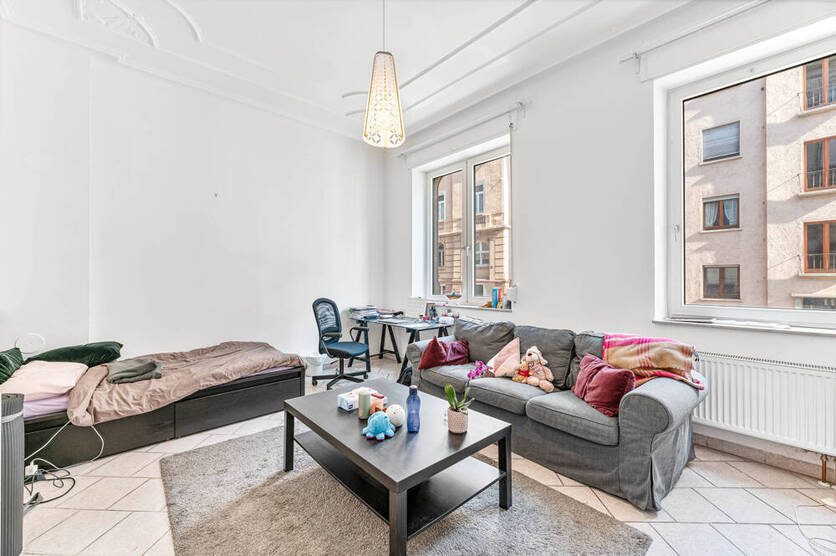 Modernisierter Altbau mit Charakter - großzügige Räume in stilvollem Ambiente