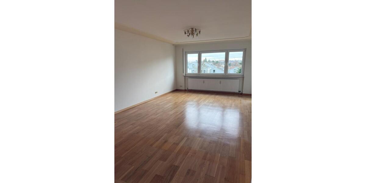 Großzügige,helle 3,5 -Zimmer-Wohnung zu vermieten in Eglosheim 3 zimmer