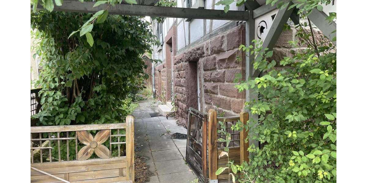 Einfamilienhaus Leonberg - 7.5 Zimmer, 200 m&sup2;, 525.000&euro; | Angebot:27153935