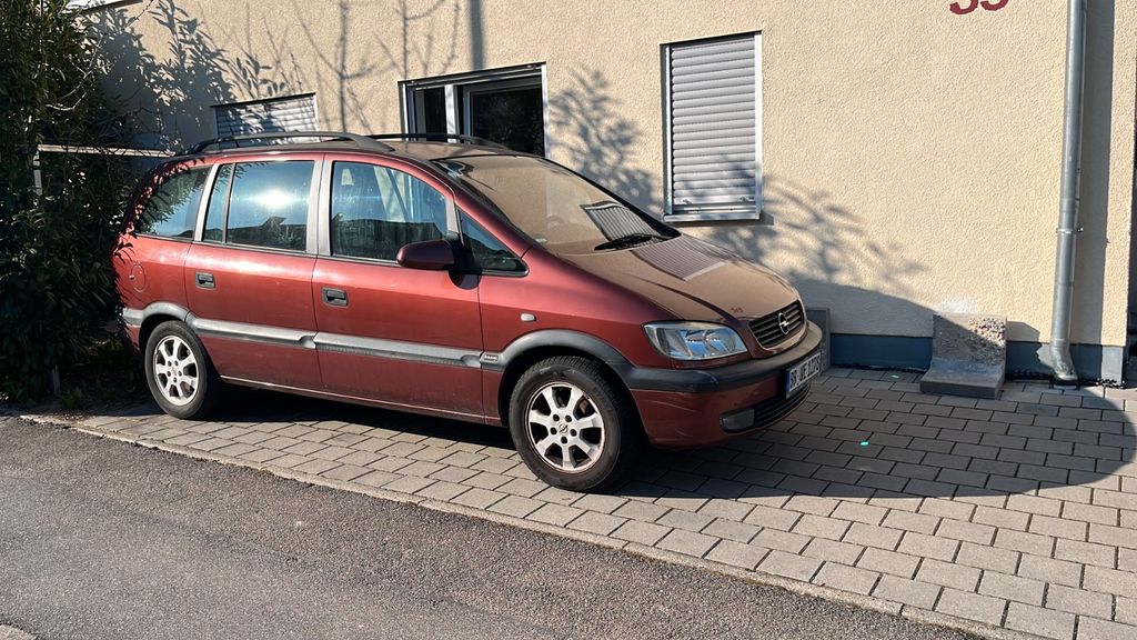 Opel Zafira 300.000 km 1.100 &euro; Leonberg 71229