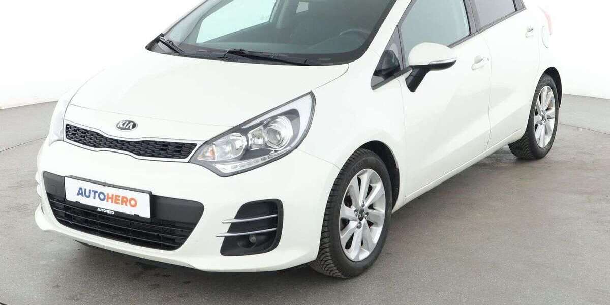 Kia Rio 106.210 km 10.940 € Stuttgart 70195