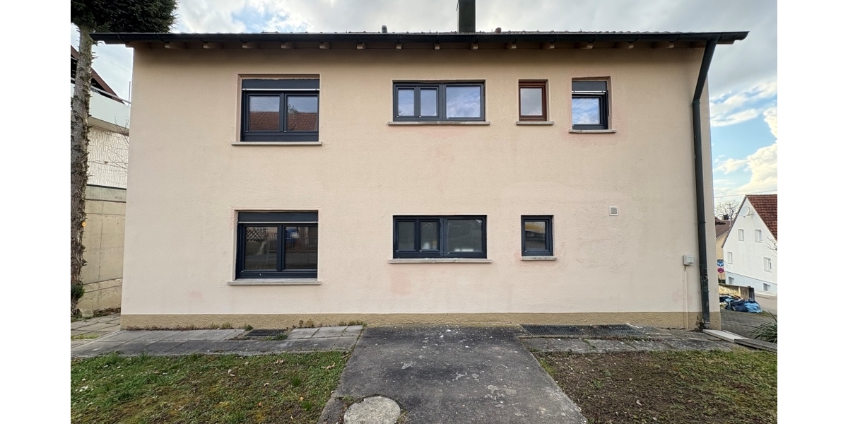 Freistehendes 2-Familienhaus - ideal für Familien oder Handwerker in Remseck-Hochberg 6 zimmer