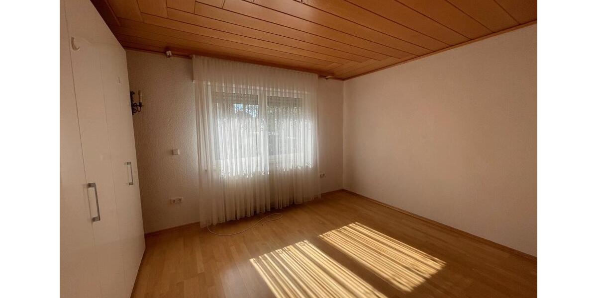 Erdgeschoßwohnung Stuttgart Vaihingen - 3 Zimmer, 77 m&sup2;, 1.195&euro; | Angebot:26291793