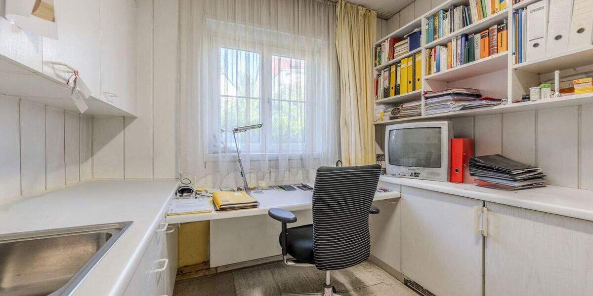 Mehrfamilienhaus, Wohnhaus Stuttgart / Feuerbach Feuerbach - 8 Zimmer, 180 m&sup2;, 795.000&euro; | Angebot:25704035