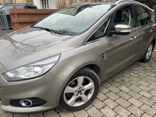 Ford S-Max 160.000 km 11.200 &euro; Stuttgart 70599