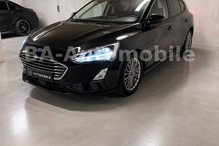 Ford Focus 79.899 km 10.999 &euro; Stuttgart 70374