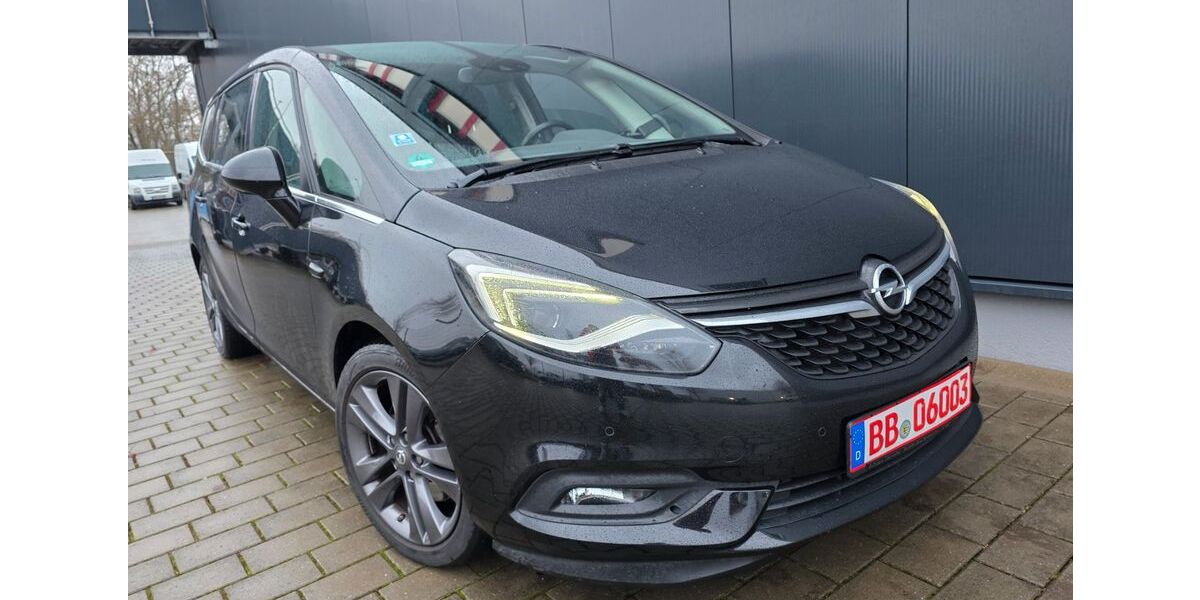 Opel Zafira 92.000 km 15.990 € Holzgerlingen 71088
