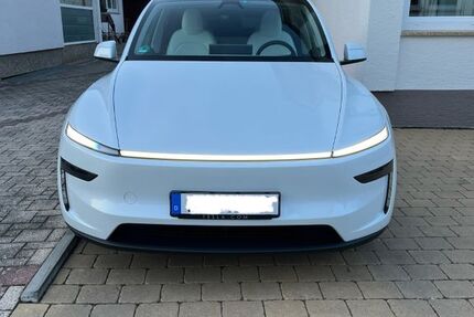 Tesla Model Y 13.850 km 46.850 &euro; Leonberg 71229