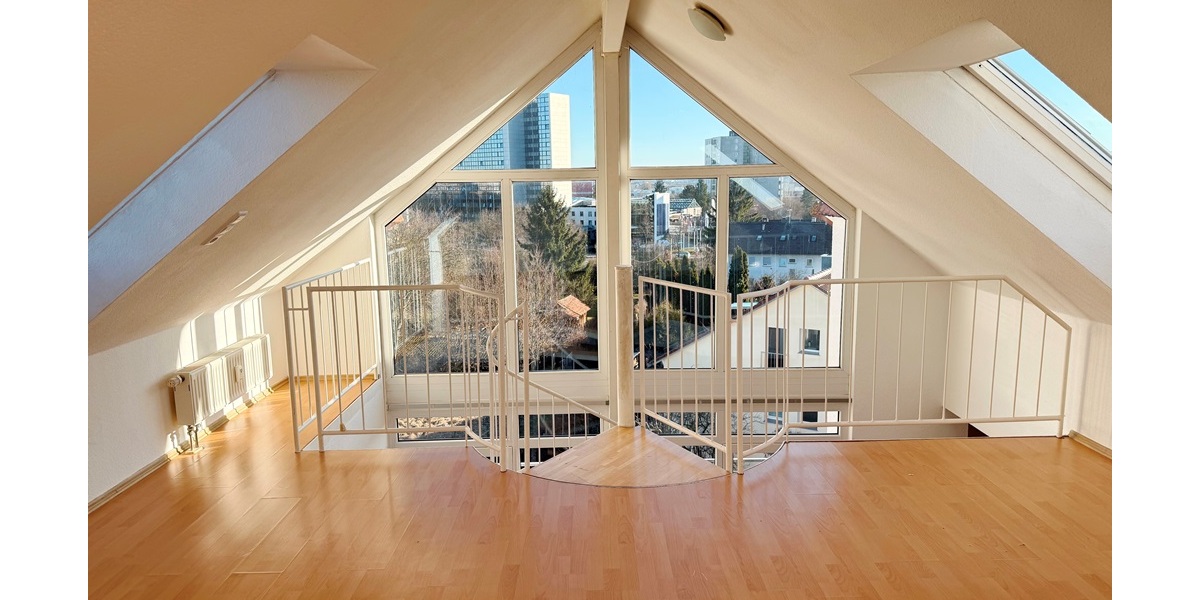 4-Zi.-DG-Galerie-ETW in Stuttgart-Möhringen, Wohngebiet Trautäcker - Nähe SI-Zentrum - Maisonettenwohnung Stuttgart / Möhringen Möhringen (Stadtbezirk) | Angebot:25308985