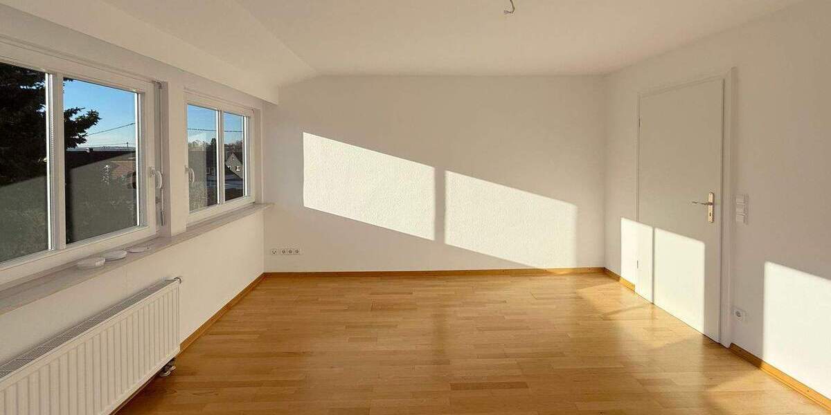 Mehrfamilienhaus, Wohnhaus Nürtingen - 5 Zimmer, 175 m&sup2;, 2.700&euro; | Angebot:24557708