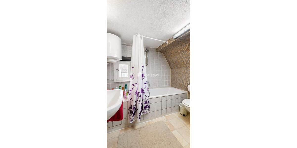 Mehrfamilienhaus, Wohnhaus Stuttgart Hofen - 6 Zimmer, 144 m&sup2;, 495.000&euro; | Angebot:24697521