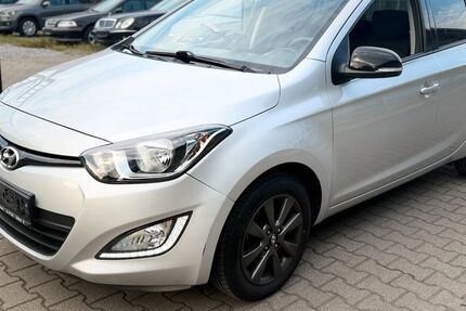 Hyundai i20 109.000 km 8.490 &euro; Fellbach bei Stuttgart 70736