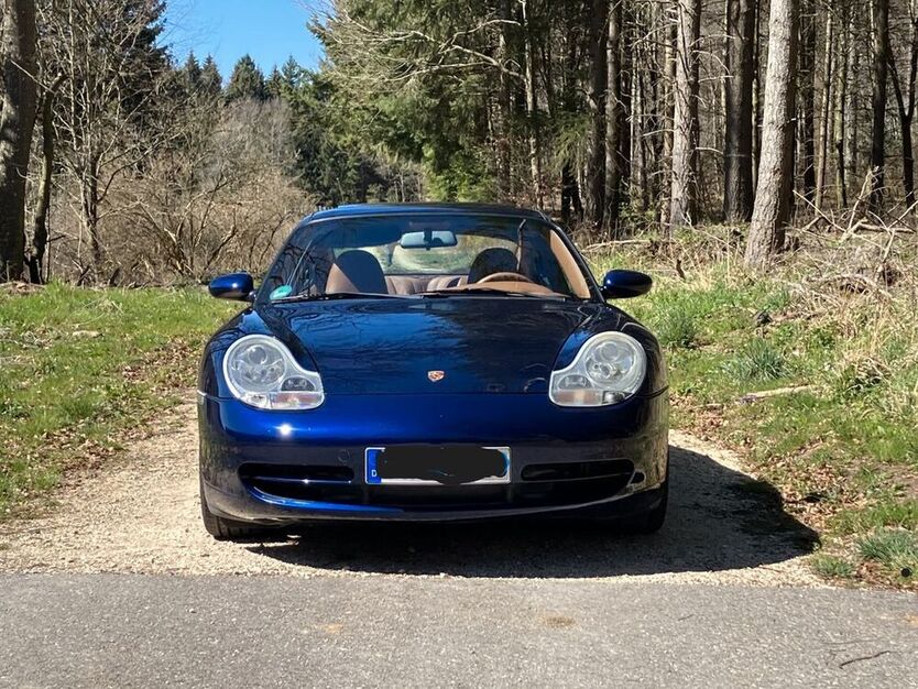 996