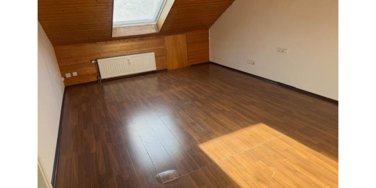 Dachgeschoßwohnung Ludwigsburg Hoheneck - 2 Zimmer, 42 m&sup2;, 780&euro; | Angebot:24837562
