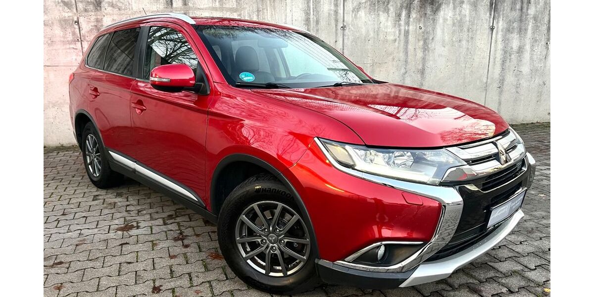 Mitsubishi Outlander 231.035 km 10.990 € Stuttgart 70378
