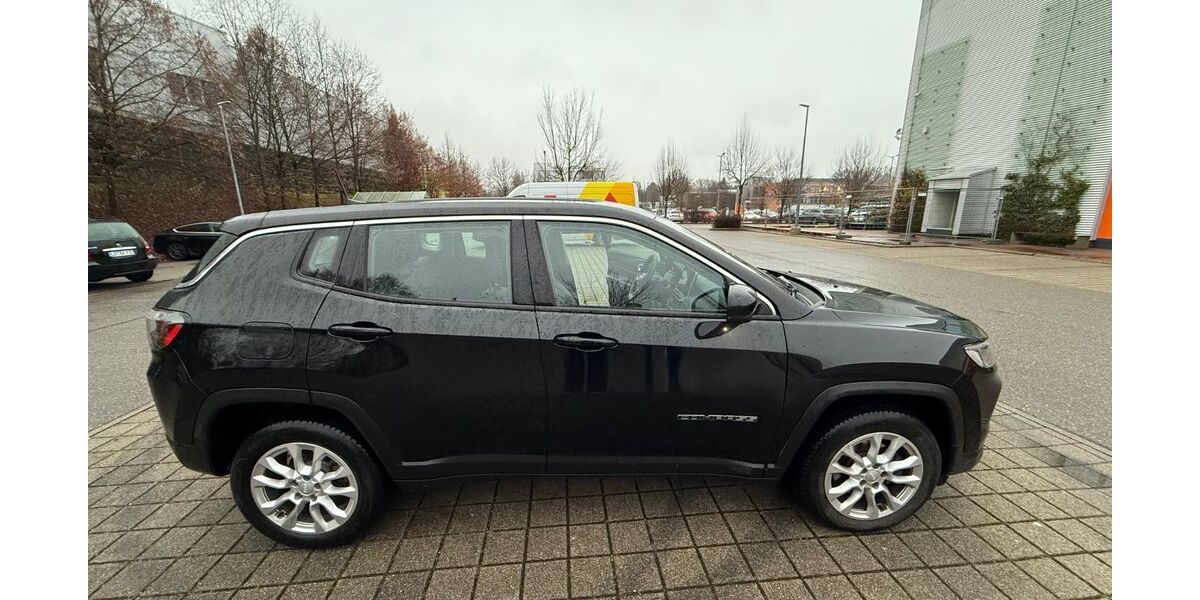 Jeep Compass 31.624 km 21.539 &euro; Remseck am Neckar 71686